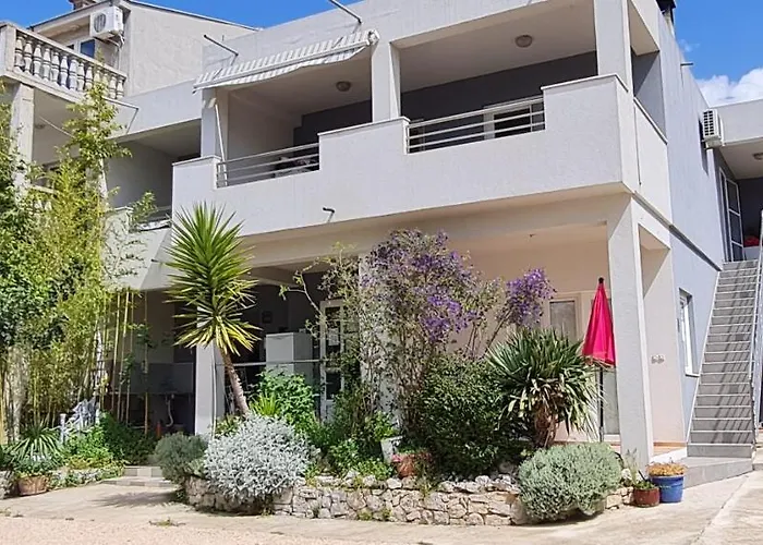 홀리데이파크 Lu-ka 파코스탄